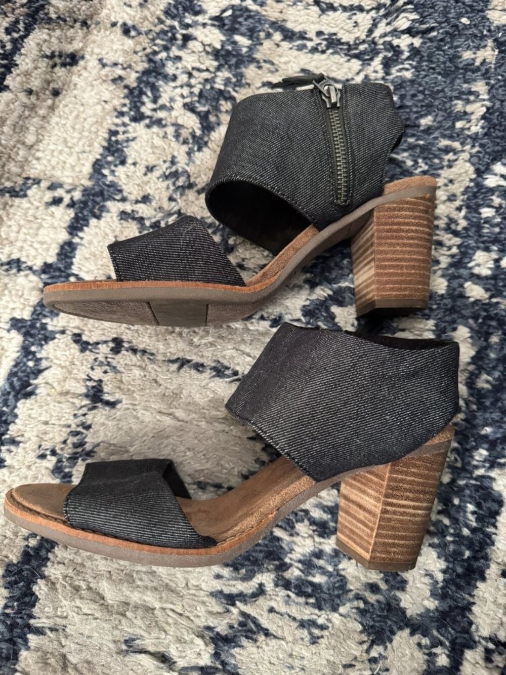 TOMS Size 8M Women's Black Denim Strappy Block Heel Sandals with Zip Back
